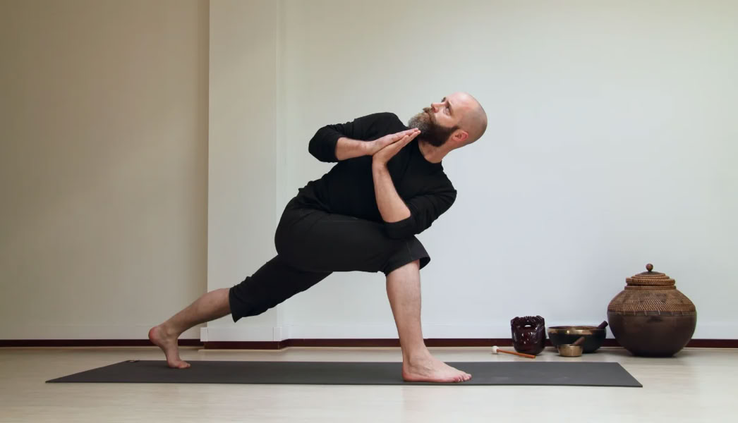 Yoga asana: Sterkt lichaam, sterke rug, rustig hoofd. 